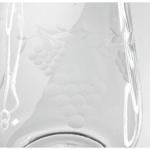 Vintage 1960’s Etched Grape Handled Juice/Water Pitcher, 7 1/4” 64oz - Picture 5 of 5